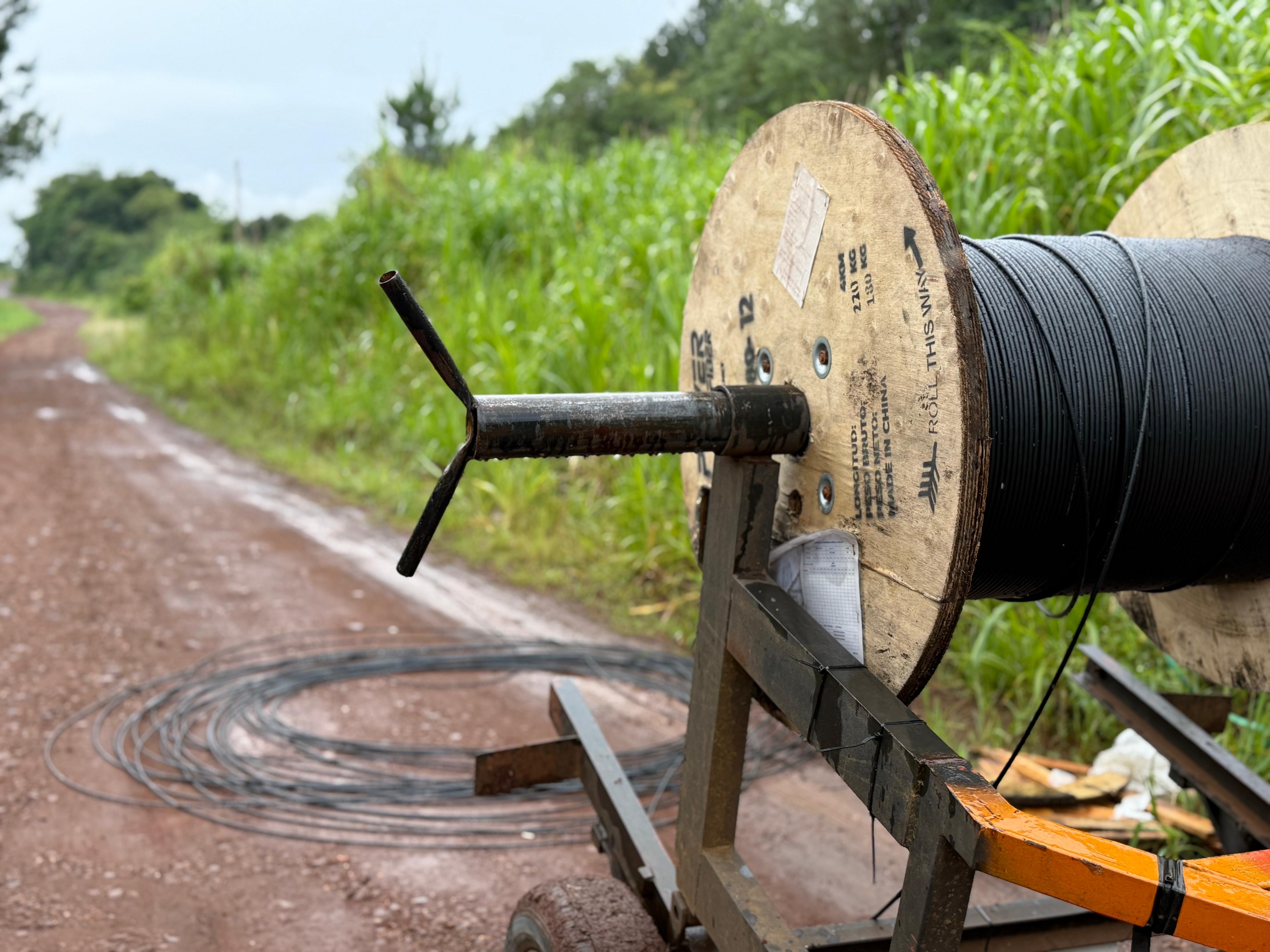 Instalación de fibra óptica de El Mirador Medios