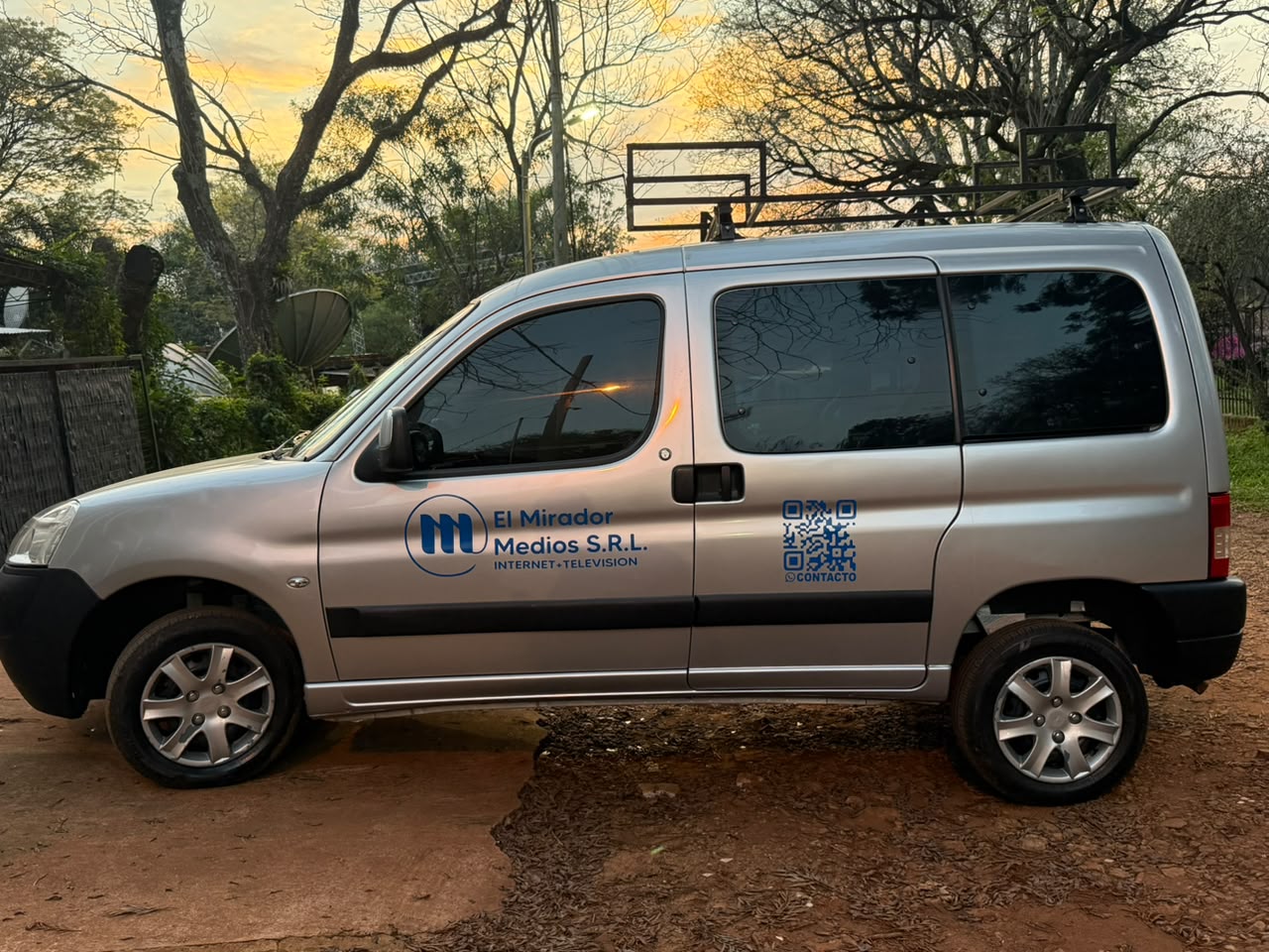Móvil de servicio técnico de El Mirador Medios